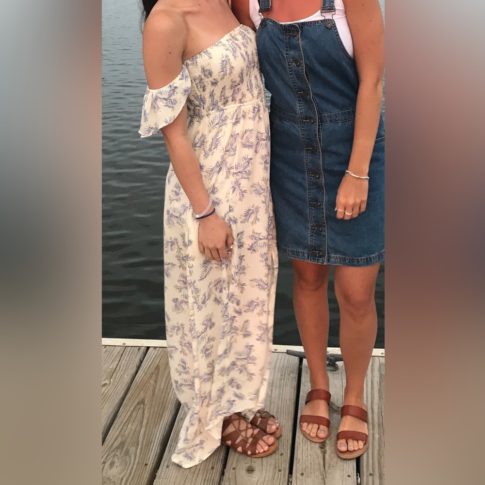 Cutie maxi dress from a little boutique on Cape cod!! Size medium